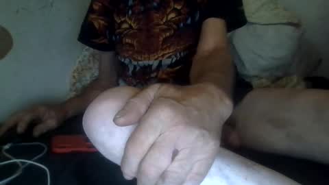 Snapshot of harry1cannary chatting on 22, 11, 2025 harry1cannary online show from 22, 11, 2025