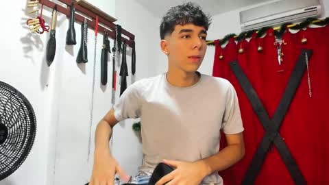 Snapshot of harry_latinboy chatting on 8, 12, 2024 Harry online show from 8, 12, 2024