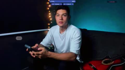 Snapshot of harrydavidsonx chatting on 21, 11, 2025 ... online show from 21, 11, 2025