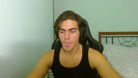 Snapshot of harryking1 chatting on 14, 10, 2025 harryking1 online show from 14, 10, 2025