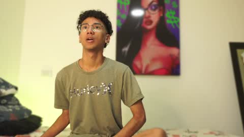 Snapshot of harrytwink18 chatting on 17, 12, 2024 HARRY online show from 17, 12, 2024