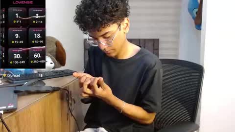 Snapshot of harrytwink18 chatting on 11, 9, 2025 HARRY online show from 11, 9, 2025