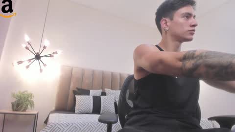 Snapshot of harryy_joness chatting on 1, 12, 2024 Harry Jones online show from 1, 12, 2024