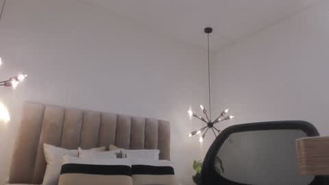 Snapshot of harryy_joness chatting on 17, 12, 2024 Harry Jones online show from 17, 12, 2024