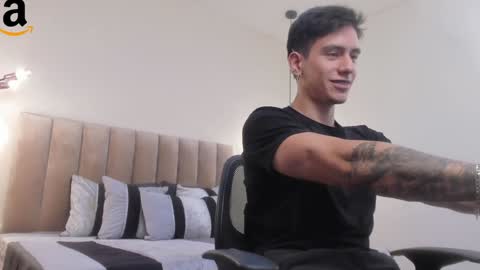 Snapshot of harryy_joness chatting on 26, 12, 2024 Harry Jones online show from 26, 12, 2024