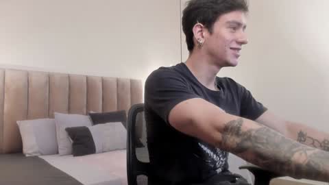 Snapshot of harryy_joness chatting on 7, 2, 2025 Harry Jones online show from 7, 2, 2025