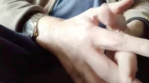 Snapshot of hartl1112 chatting on 15, 10, 2025 hartl1112 online show from 15, 10, 2025