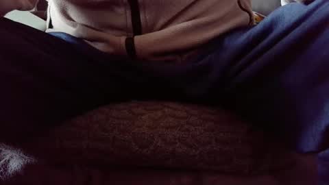 Snapshot of hartl1112 chatting on 28, 11, 2025 hartl1112 online show from 28, 11, 2025