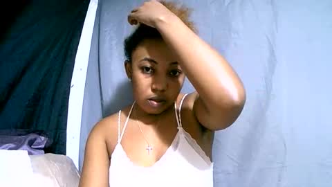 Snapshot of hasimina09 chatting on 3, 10, 2025 hasimina09 online show from 3, 10, 2025