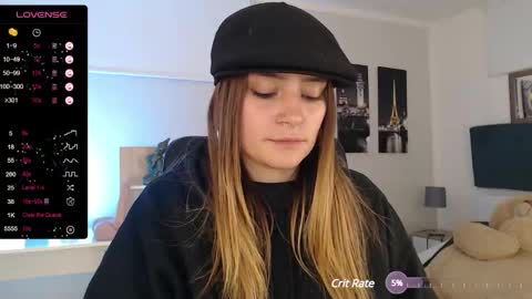 Snapshot of hat_girl chatting on 19, 12, 2024 Nicole online show from 19, 12, 2024
