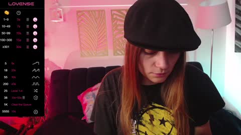 Snapshot of hat_girl chatting on 10, 1, 2025 Nicole online show from 10, 1, 2025