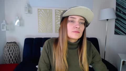 Snapshot of hat_girl chatting on 1, 2, 2025 Nicole online show from 1, 2, 2025