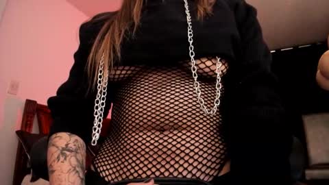 Snapshot of hat_girl chatting on 5, 12, 2025 Nicole online show from 5, 12, 2025