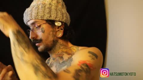 More content   2   online show from 21, 1, 2025