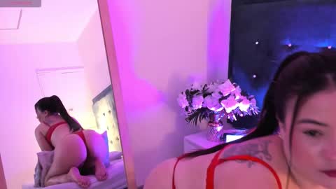 Hayley Collins online show from 5, 11, 2025