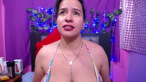 Snapshot of hazel_34 chatting on 7, 1, 2025 hazel online show from 7, 1, 2025