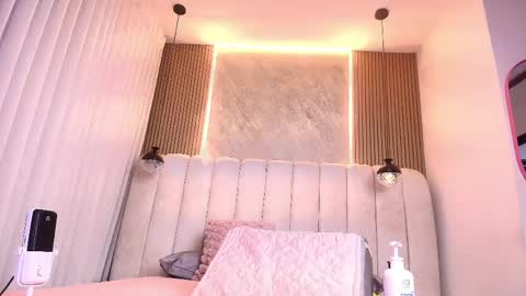 Snapshot of hazel_kataleya chatting on 2, 6, 2026 kataleya online show from 2, 6, 2026
