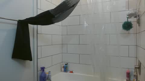 Hazel online show from 28, 9, 2025