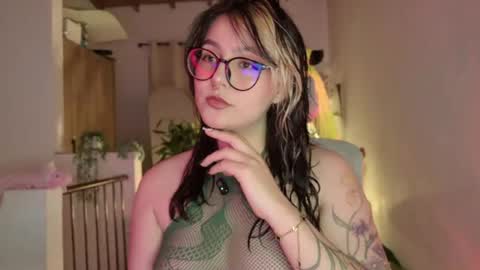 Snapshot of hazelbrownn23 chatting on 21, 6, 2026 Hazel Brown online show from 21, 6, 2026