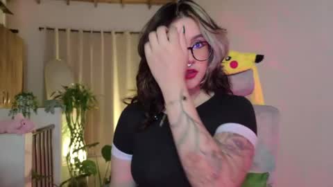 Snapshot of hazelbrownn23 chatting on 5, 7, 2026 Hazel Brown online show from 5, 7, 2026