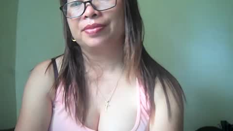 Snapshot of hazeldhane chatting on 7, 3, 2025 hazeldhane online show from 7, 3, 2025