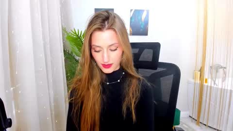 heartedlove_1 online show from 11, 3, 2025