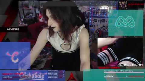 Snapshot of heartmyarc chatting on 9, 11, 2025 HeartMyArc online show from 9, 11, 2025