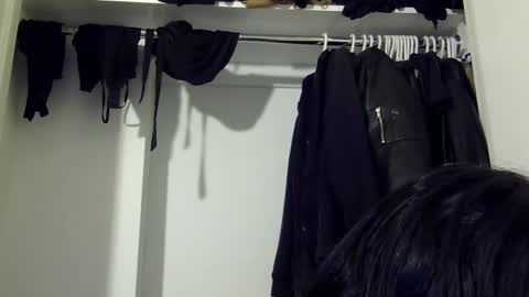 Snapshot of heatwavee chatting on 1, 12, 2024 heatwavee online show from 1, 12, 2024