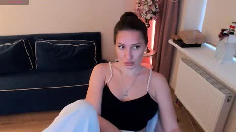 Heaven girl online show from 22, 11, 2025