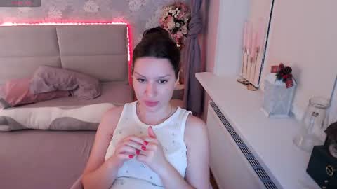 Snapshot of heaven_chloe chatting on 1, 7, 2026 Heaven girl online show from 1, 7, 2026