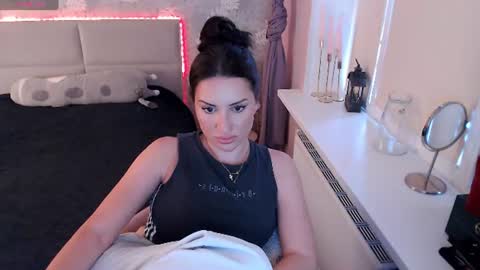 Snapshot of heaven_chloe chatting on 25, 7, 2026 Heaven girl online show from 25, 7, 2026