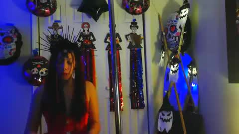 Heavenllyy online show from 3, 11, 2025