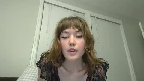 heavenlysiren online show from 10, 4, 2026