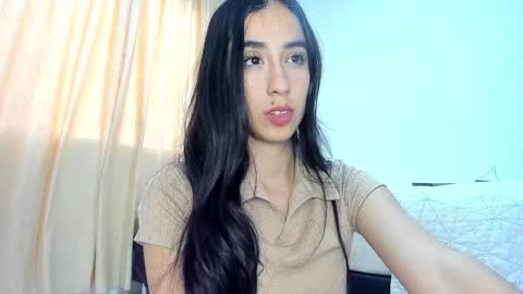 Alejandra online show from 2, 3, 2025