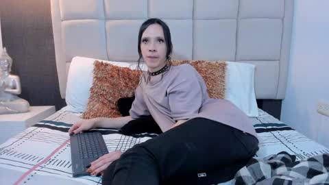 Snapshot of hecate1_ chatting on 6, 1, 2025 Keira Hecate online show from 6, 1, 2025