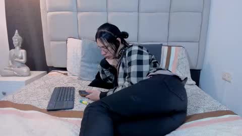 Snapshot of hecate1_ chatting on 9, 2, 2025 Keira Hecate online show from 9, 2, 2025