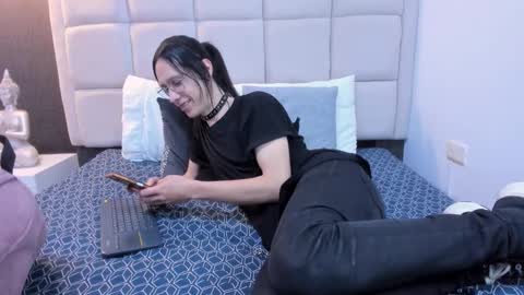 Snapshot of hecate1_ chatting on 22, 2, 2025 Keira Hecate online show from 22, 2, 2025