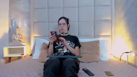 Snapshot of hecate1_ chatting on 26, 9, 2025 Keira Hecate online show from 26, 9, 2025