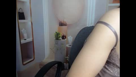 Snapshot of hechin chatting on 14, 9, 2025 love bug online show from 14, 9, 2025