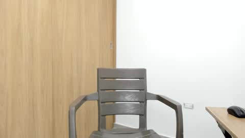  18 online show from 28, 11, 2025