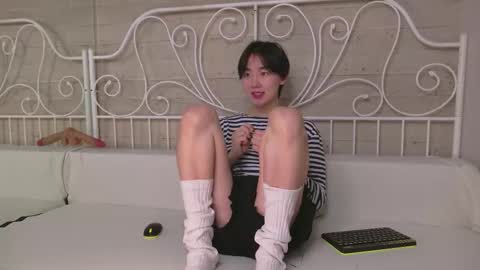 HEEJIN online show from 16, 10, 2025