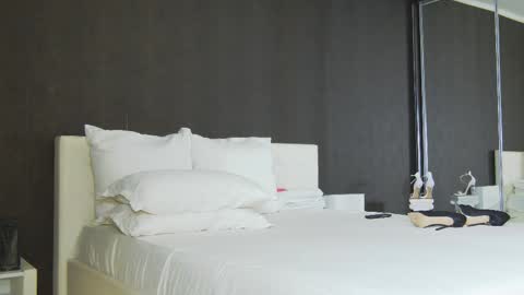 Helen online show from 9, 9, 2025