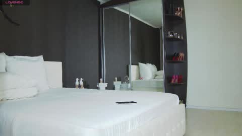 Helen online show from 13, 10, 2025