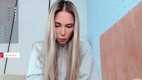 Snapshot of heidas_passion chatting on 9, 3, 2025 Heida online show from 9, 3, 2025