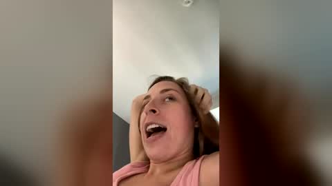 heidi_is_here_72 online show from 19, 6, 2026