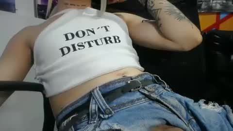 Heidy Sumers online show from 11, 2, 2025