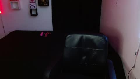 ETHEREAL HEIZER online show from 22, 12, 2024