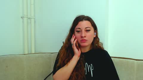 helen_adams_ online show from 23, 12, 2024