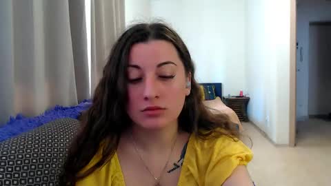helen_adams_ online show from 20, 5, 2026