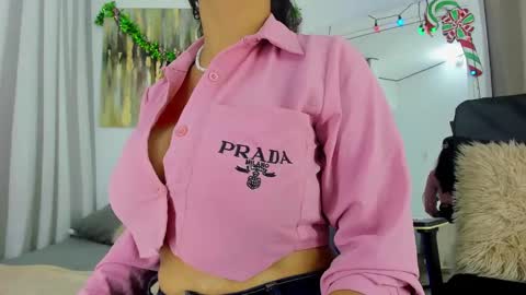 Helena Santos  online show from 2, 1, 2025